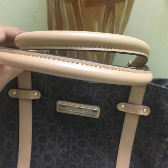 Authentic Calvin Klein coated PVC signature tote bag - Picture 6 of 15